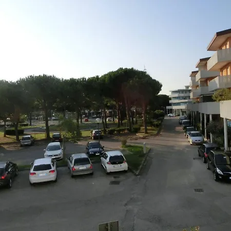 Cozy Two Bedroom With A Swimming Pool Lägenhet Bibione