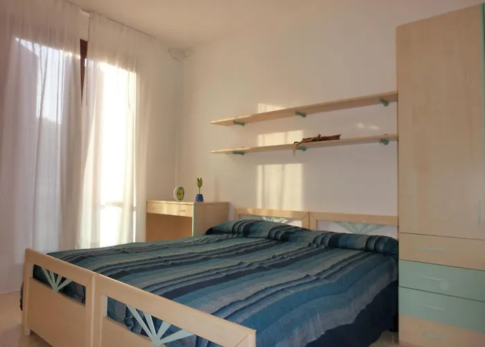 Cozy Two Bedroom With A Swimming Pool Lägenhet