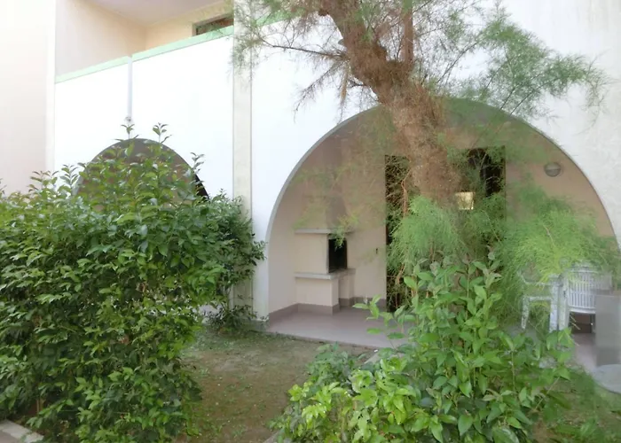 Cozy Two Bedroom With A Swimming Pool *