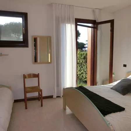 דירה Cozy Two Bedroom With A Swimming Pool ביביונה