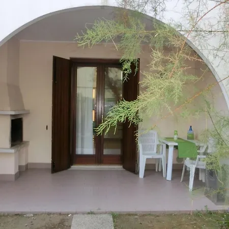 Apartment Cozy Two Bedroom With A Swimming Pool *