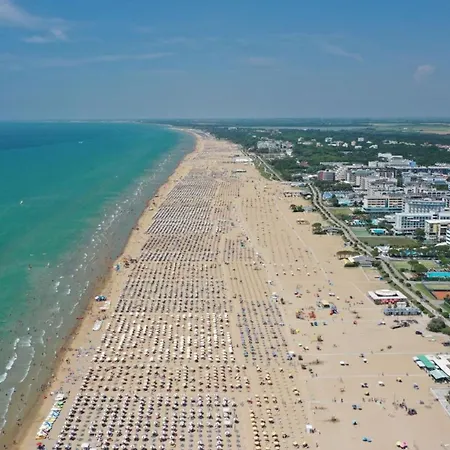 Cozy Two Bedroom With A Swimming Pool * Bibione